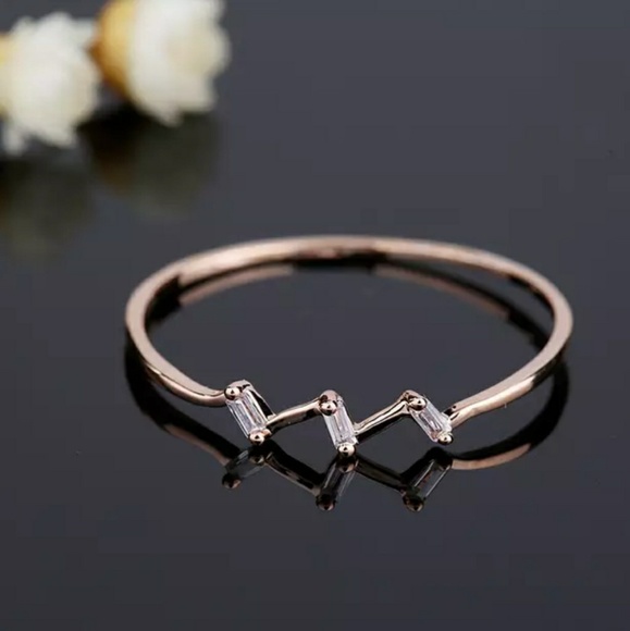 everrealli Jewelry - Rose Gold Delicate Stackable Triple Baguette Ring